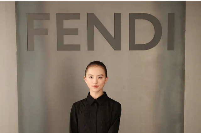 清原果耶、HANA・YURIら豪華ゲストがFENDIコレクションに来場！シックな装いで魅了 画像