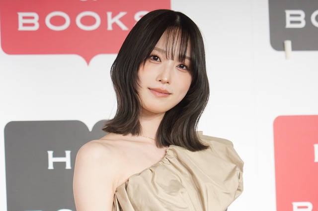 髙橋ひかる、新作カレンダー発売！「‟一緒にいるときの一瞬”に見えたら」 画像