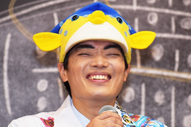 さかなクン、「おしゃれクリップ」にシルバーのかぶり物で登場！ 画像