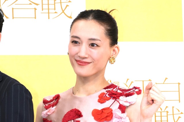 「笑顔溢れる素敵な1年になりますように」綾瀬はるか、スタッフアカウントが41歳の誕生日を祝福 画像