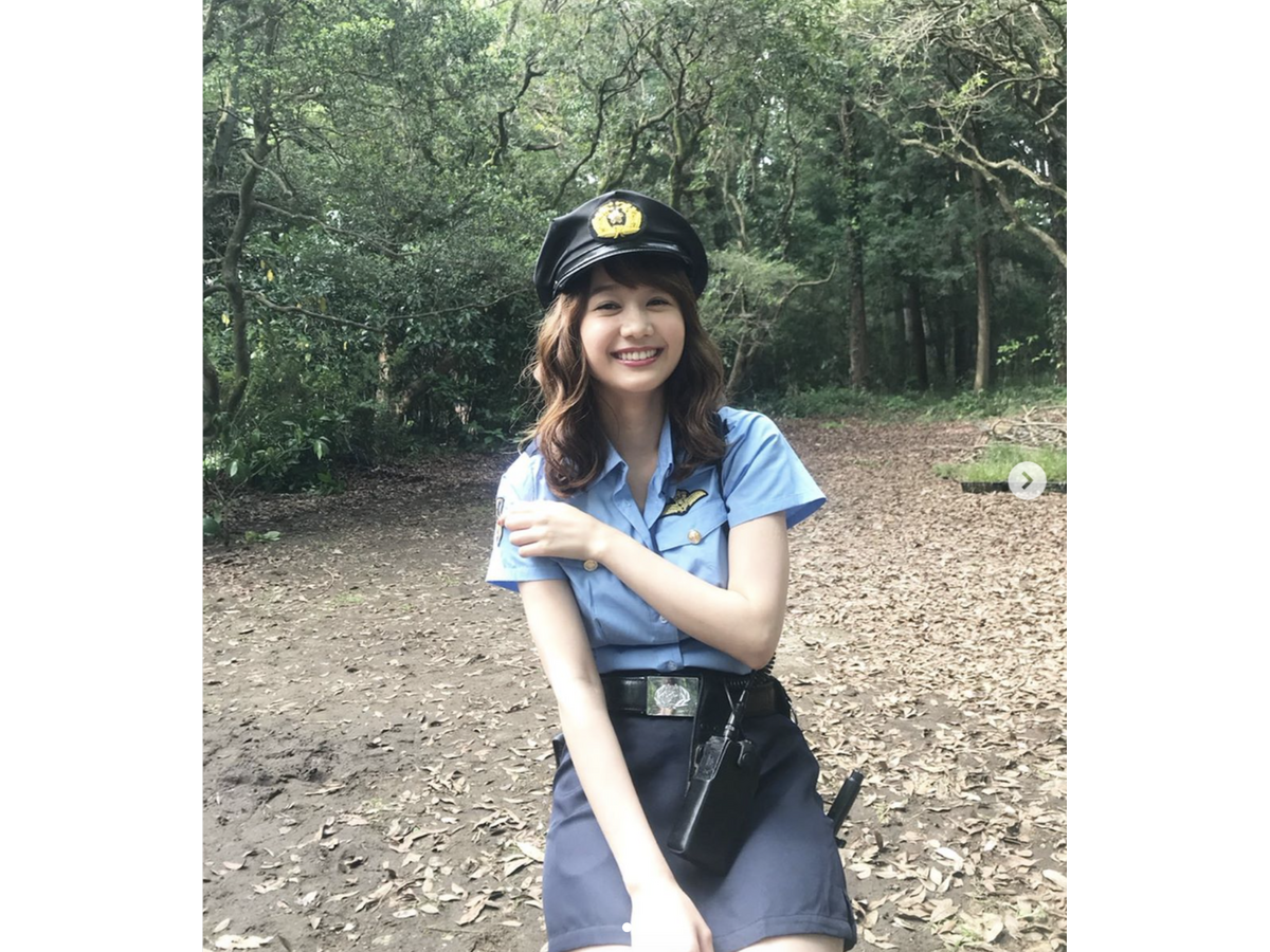 高田秋 Cmでポリス役 キュートなミニスカ制服姿を披露 Rbb Today