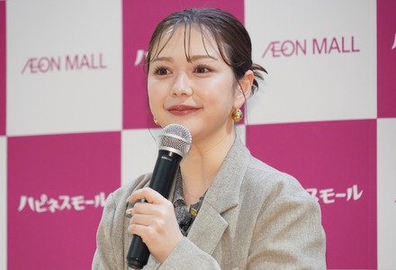 村重杏奈【写真：竹内みちまろ】