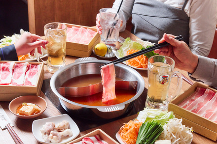 平日限定“2時間飲み放題”と“選べる鍋”で税込2,178円のお得な『鍋飲みセット』