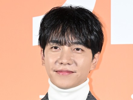 もはや事務所崩壊?所属歌手5組に続き、契約解除を通知したイ・スンギ「スタッフ費用が未払い」