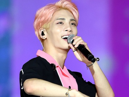 27歳で突然この世を去ったSHINee・ジョンヒョンさん、本日(8日)36回目の誕生日…生前の姿にファン「恋しい」