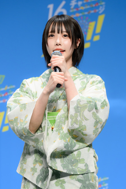 あの、浴衣で登場!夏祭りで串焼きのイカを豪快に食べたい!