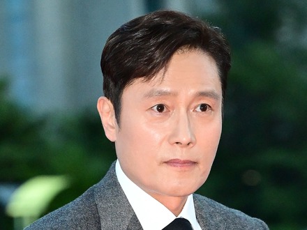 「やってみろよ、XXが」俳優イ・ビョンホンが後輩に暴言!?共演俳優が明かしたエピソードが話題