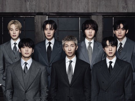 いよいよ東京公演！BTS、“メンバー集合”ショットにファン歓喜！「かかってこい」Vのコメントに期待最高潮