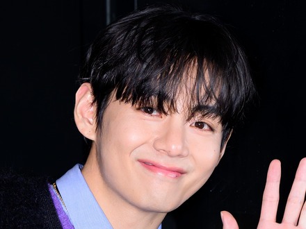 絶大な“BTS・V効果”は海外でも！モデルVの限定グッズ求め、台湾で20秒にドリンク1杯売れる人気