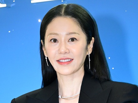 ストレスで気絶→救急搬送された55歳韓国女優、2年前の大手術を回想「病院をたらい回しにされ…」