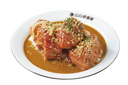 ホロ肉ドカンと豪快カレー 肉塊 LEVEL4