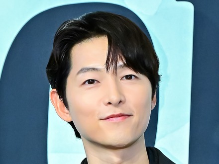 『太陽の末裔』以来、10年ぶりのKBSラブコメ!俳優ソン・ジュンギ、新ドラマで航空管制官役に