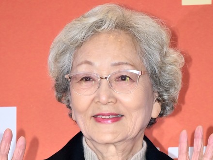 「神様は冷酷」無念な事故で孫が下半身不随に、そして今度は夫の死…韓国大女優に慰めの声多数