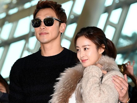 “韓国で最も美しい女優”を妻に持つ歌手、リアルな結婚生活を明かす「お互い作品については聞かない」