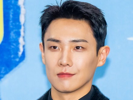 「歯ブラシにゴキブリが…」アイドル出身韓国俳優、貧しかった学生時代の壮絶なエピソード