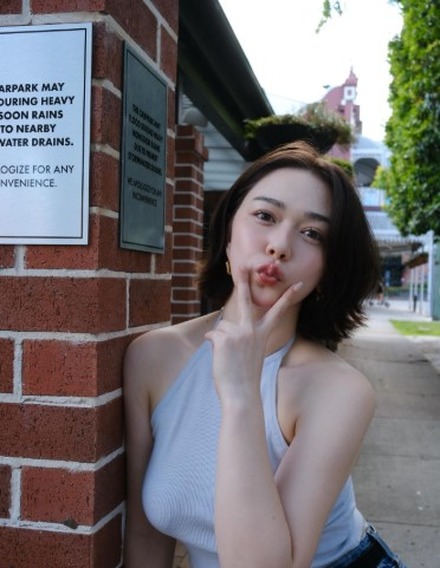 村重杏奈(写真は公式インスタグラムから)※所属事務所に許諾を得ています