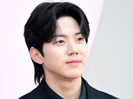 SNSで“熱愛説”が拡散…DAY6・ドウン、人気ユーチューバーとの噂に事務所コメント「お伝えする立場はない」