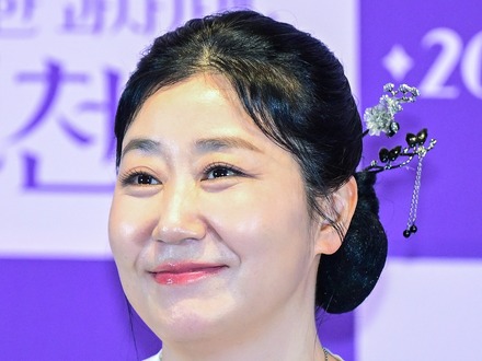 ドラマが大ヒットして異例の記者会見開催！放送10年後も恩恵を受けていると明かした韓国女優