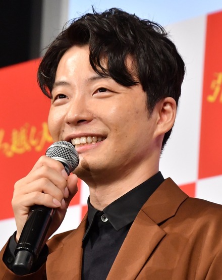 星野源【写真:竹内みちまろ】