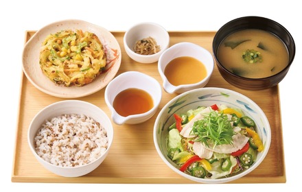 「やよい軒」一年の後半の無病息災を願う夏の行事食『夏越ごはんと豚しゃぶの定食』