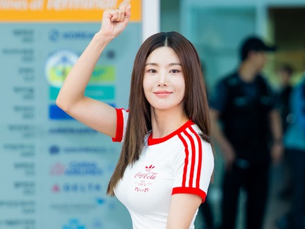 韓国のW杯初戦勝利に感激! 現地で“応援女神”となったクォン・ウンビ、チェコ撃破に「本当にお疲れさまでした」