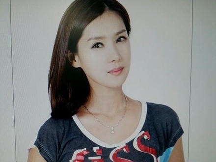 映画撮影のためのスカイダイビング練習中に…韓国女優、35歳でこの世を去って11年