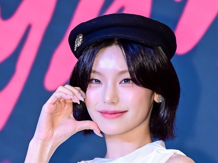 「親近感わいちゃう」ITZY・イェジ、日本のコンビニに出没!“人気フード”食べる姿が話題に