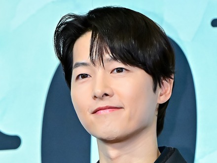“二児のパパ”俳優ソン・ジュンギ、育児の合間に応援へ!共演俳優との変わらぬ友情に注目