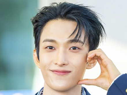 SEVENTEEN・ドギョム、初の“恋リア”レギュラーに抜擢！若者たちの恋模様を見守る