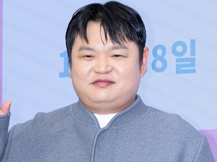 『愛の不時着』『涙の女王』出演俳優（44）、パパになる日が待ちきれない？第1子の超音波写真を公開