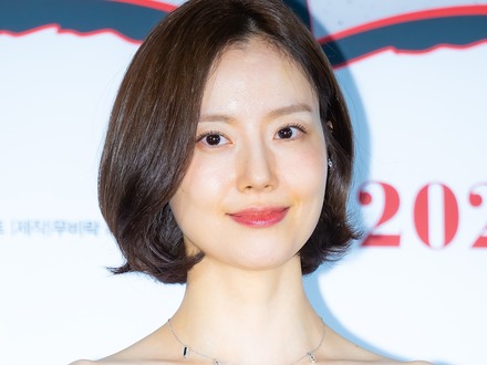 非公開挙式から4日、一般男性と電撃婚の韓国女優が“意味深投稿”?「望むものを得られない…」