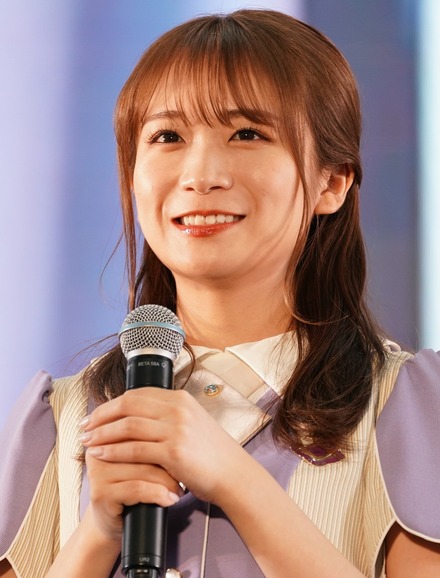 秋元真夏【写真:竹内みちまろ】