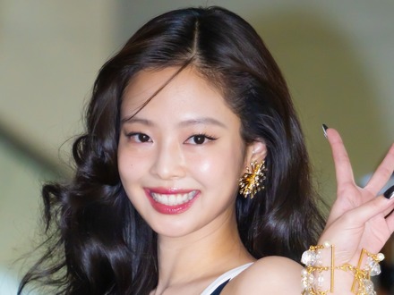 BLACKPINK・ジェニー、米大型フェスを熱狂の渦に！「サマソニ」ステージにも期待高まる