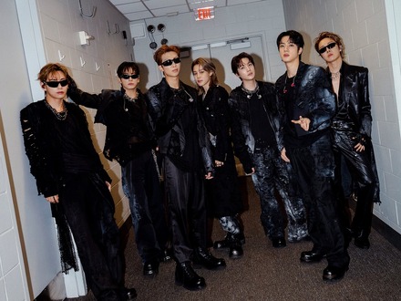 「グラミー賞なんてくそくらえ」BTSファンが掲げた怒り RMの歌詞変更が示した“アジア枠”拒否