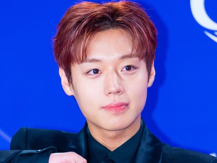 Wanna One出身パク・ジフン、上海ファンミーティング中止を発表「やむを得ない事情」