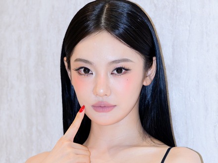 破裂しそうなボリューム感…aespa・ニンニン、“豊満ボディ”映えるピチっとワンピ姿「すっごい」