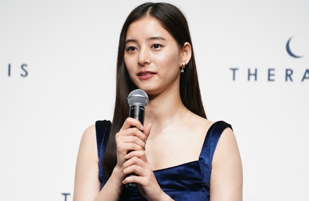 新木優子【写真:竹内みちまろ】