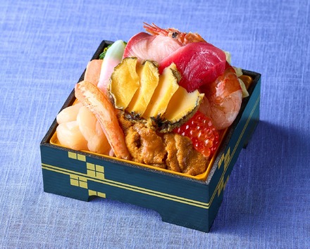 【網地島屋】宮城県産鮪と海の贅沢弁当4,320円(1折)〈各日販売予定20点〉