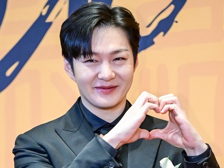 「そんなに言っていいの?」K-POPアイドル、デビュー前の“キャンパス恋愛”を堂々告白 共演者も驚き