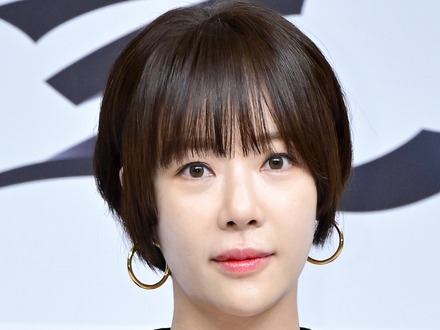 酷暑のなか愛犬を外に放置&息子が“王様気取り”?4億円横領&離婚騒動の韓国女優が再び物議