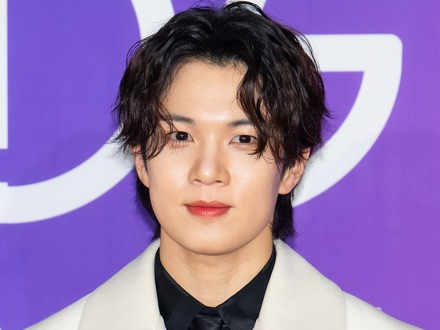 N.Flyingユ・フェスン、公演中に足首負傷…事務所がコメント「靭帯を損傷、無理のない範囲で活動」【全文】