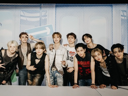 &TEAM、初のアメリカ活動が大成功！「KCON LA」など現地での姿を収めた初公開カット解禁