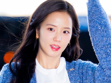 BLACKPINK・ジスに突然の別れ…「決して忘れない」“パリの母”を追悼、悲しみつづる