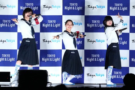 新しい学校のリーダーズ【撮影:小宮山あきの】