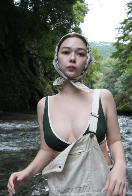 村重杏奈(写真は公式インスタグラムから)※所属事務所に許諾を得ています
