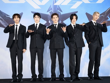 NCT 127、マーク脱退後“新体制”で初カムバック!10周年迎え新AL『BLINGY』リリース「より一生懸命準備」