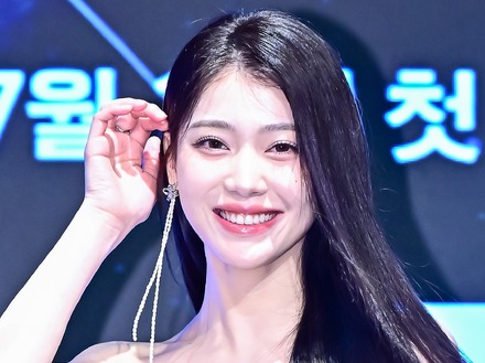 びしょ濡れすぎて“スッケスケ”…シャオティン、極薄ピチっと衣装で夏の女神に「ドキドキする」