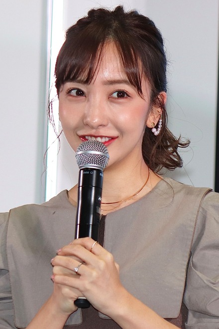 板野友美【撮影:浜瀬将樹】