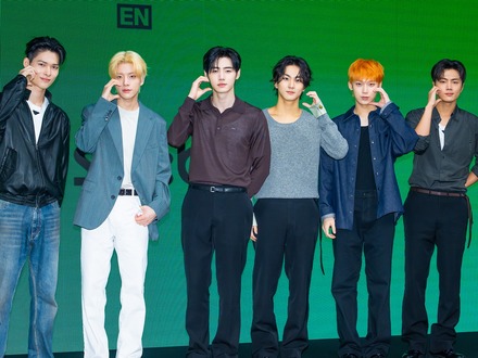 ENHYPEN、米ビルボード「Billboard 200」で初の1位に！デビュー6年の成長が結実