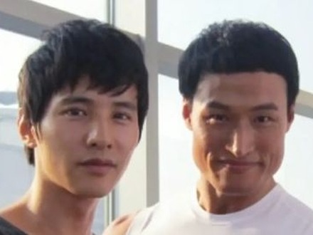 過去写真が出るたび話題に 16年も俳優活動休止中のウォンビン、30代の頃の若い姿が再び注目